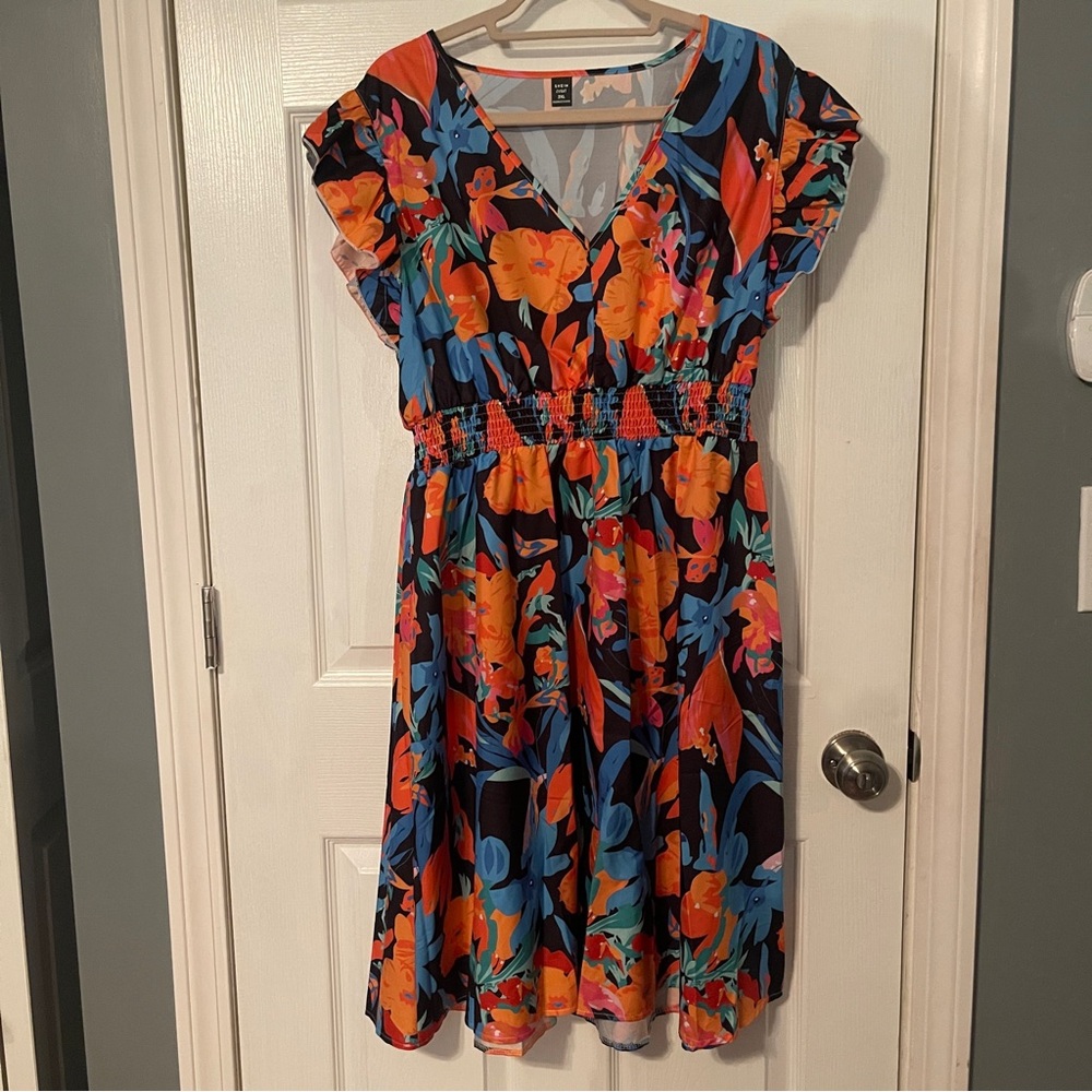 ⭐️3/$25⭐️ Floral V-Neck Dress